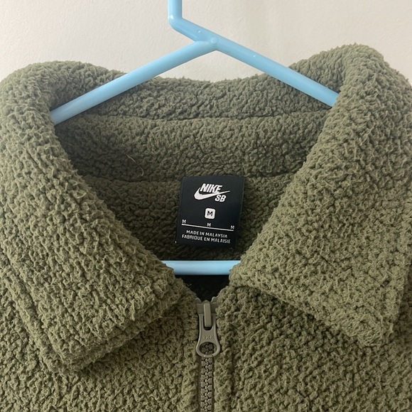 Mens Nike SB Sherpa Jacket, Size Medium, Olive Green - Picture 2 of 4